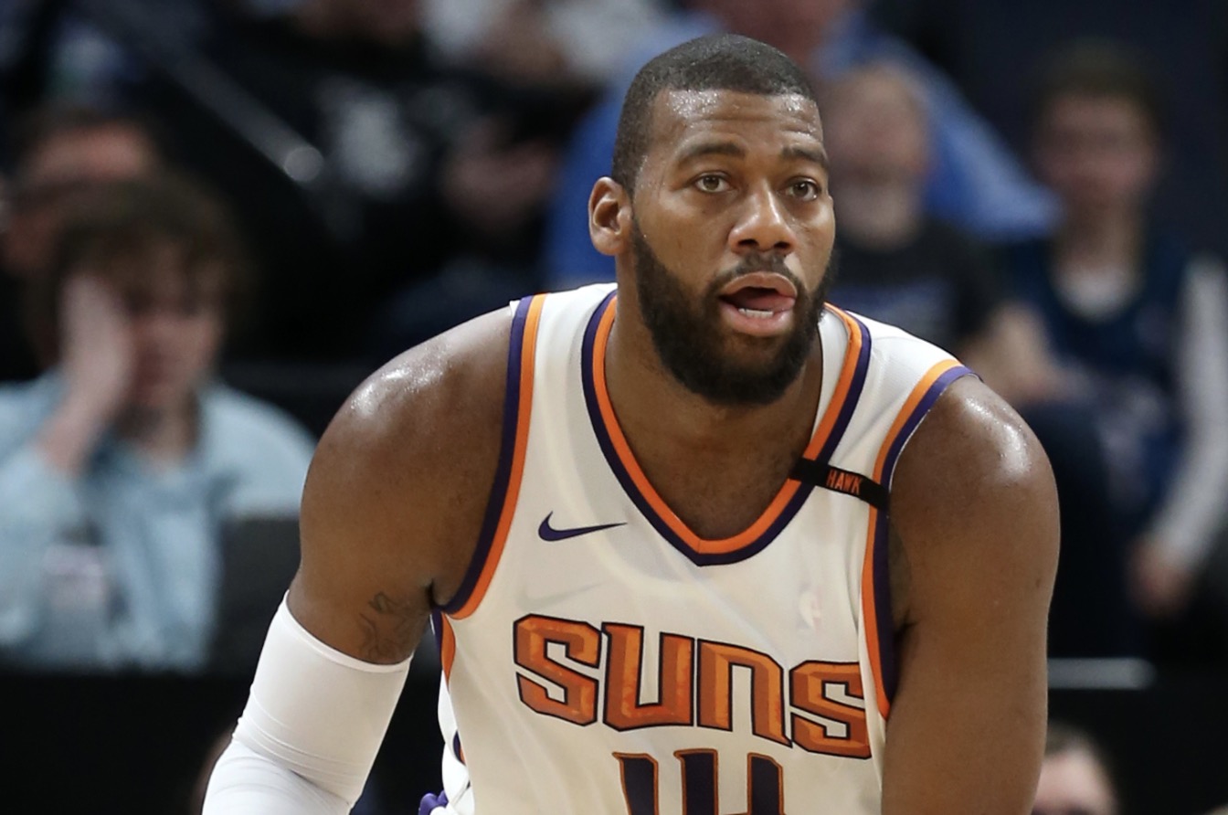 woj:鹈鹕正猛烈追求中锋格雷格-门罗_虎扑nba新闻