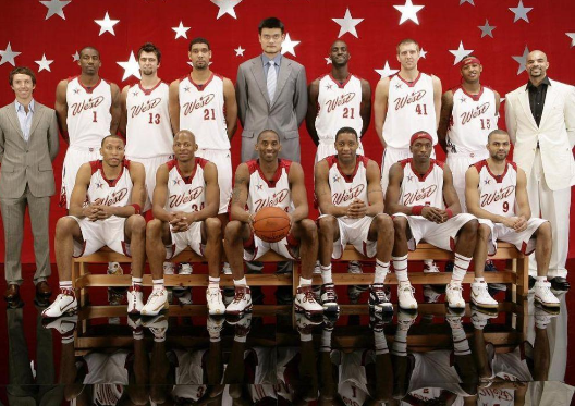 nba球员梅米特-奥库今天更新了个人instagram,晒出了2007年西部全明星