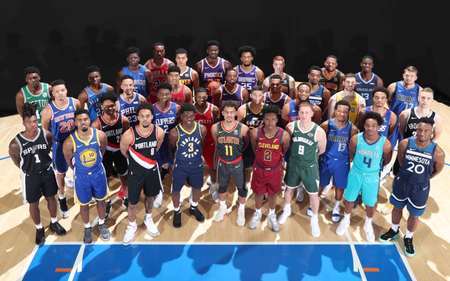 [流言板]nba官方公布2018年新秀定妆大合照