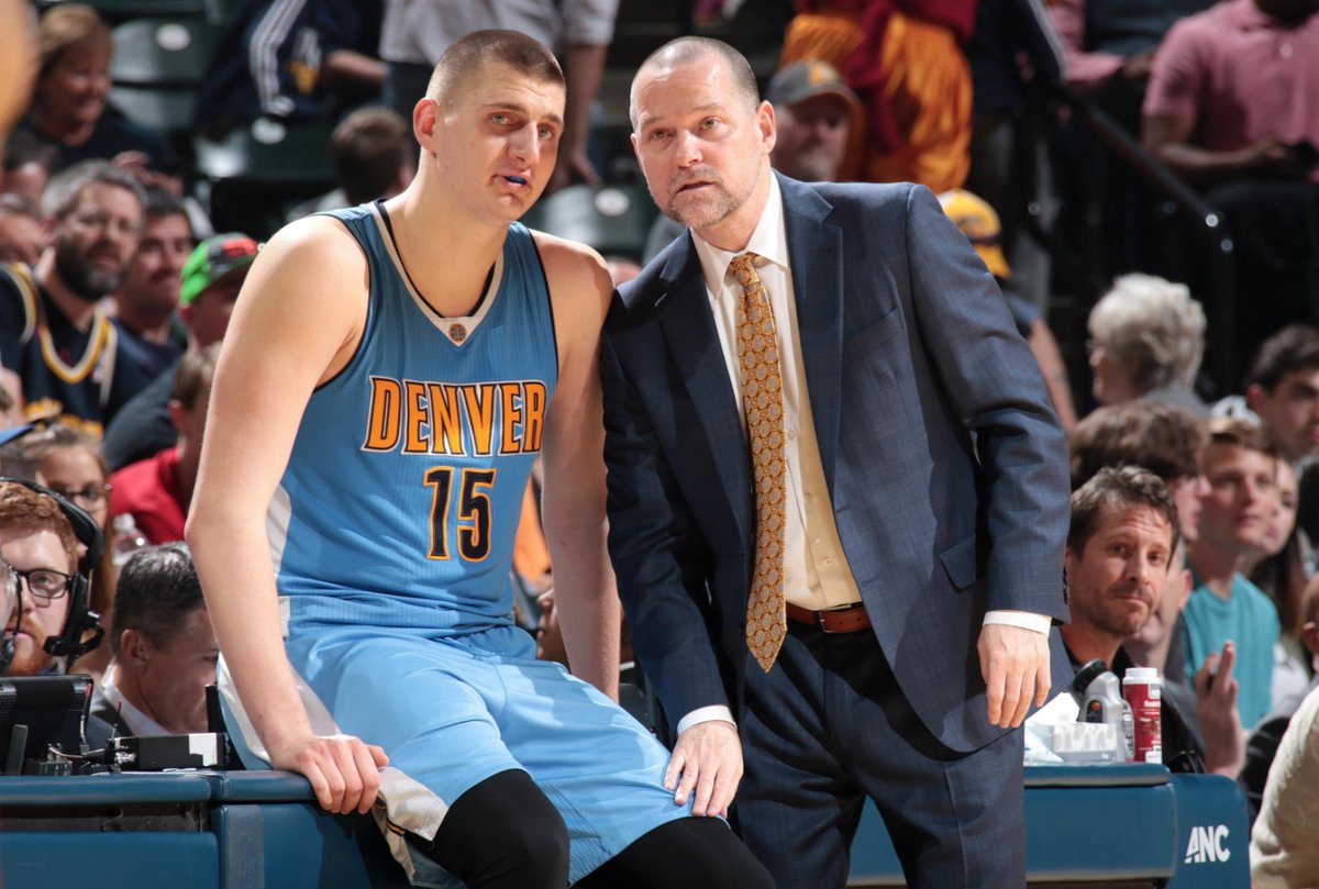 马龙:约基奇是球队核心,他从来不会逃避责任 NBA新闻 马龙:约基奇是球队核心,他从来不会逃避责任 NBA新闻