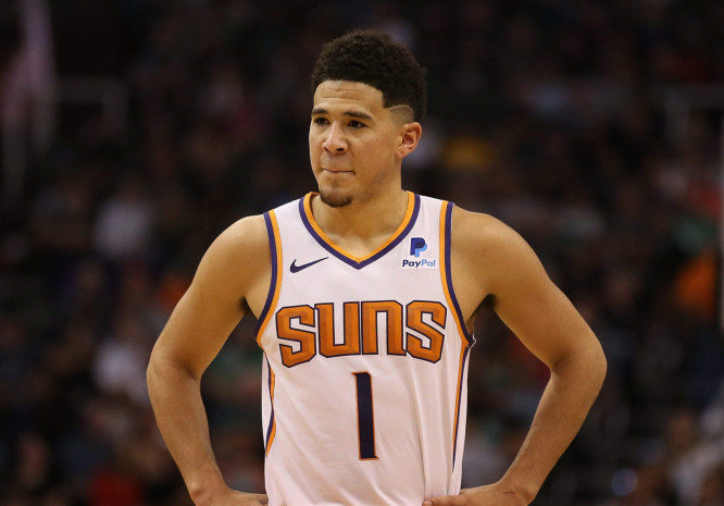 布克谈险胜:我们回到更衣室后仍然不知道发生了什么 NBA新闻 布克谈险胜:我们回到更衣室后仍然不知道发生了什么 NBA新闻