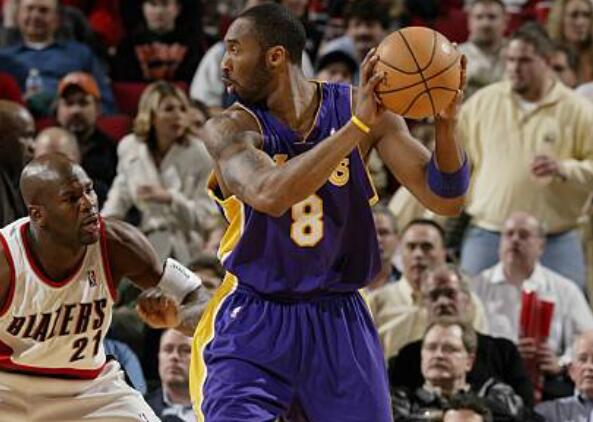 13年前的今天:科比砍下50分,奥多姆三双 NBA新闻 13年前的今天:科比砍下50分,奥多姆三双 NBA新闻