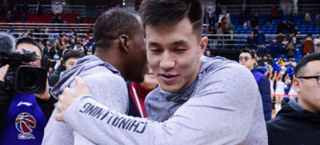 温馨！辽宁男篮赛前发布对阵山东男篮海报“探亲”