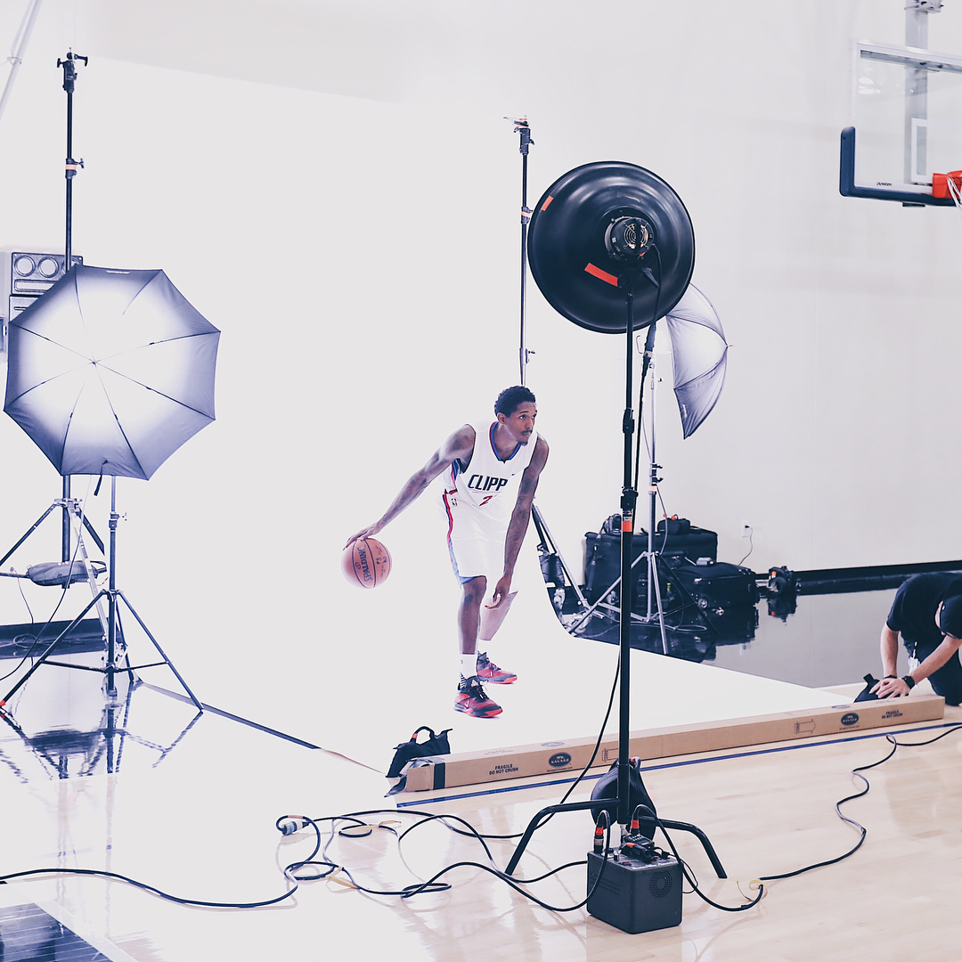 NBA火箭队交易最新消息 快船官方发布贝弗利