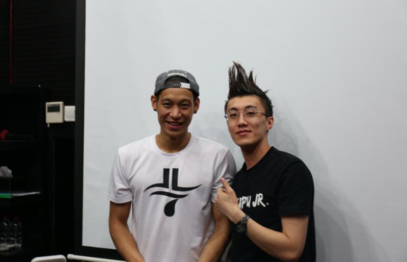 林书豪签约虎扑评级:一举多得,评分A+_虎扑NB