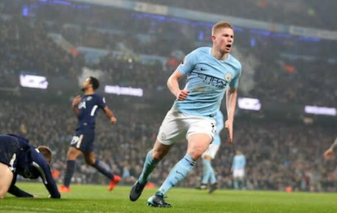 卡拉格专栏：萨拉赫能和德布劳内竞争PFA最佳球员