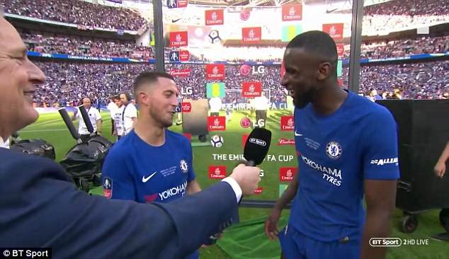 吕迪格:阿扎尔留下!阿扎尔:需要看吕迪格的表现