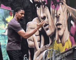 有模有樣!Spencer Dinwiddie擺造型與李小龍畫像合影-黑特籃球-NBA新聞影音圖片分享社區