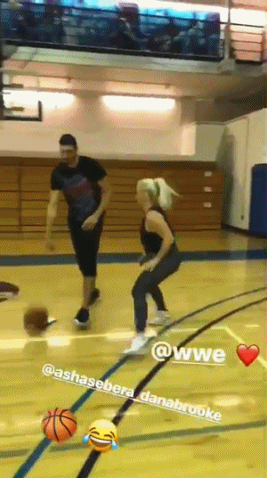 不留情面!Enes Kanter人球分過女職業摔角手-黑特籃球-NBA新聞影音圖片分享社區