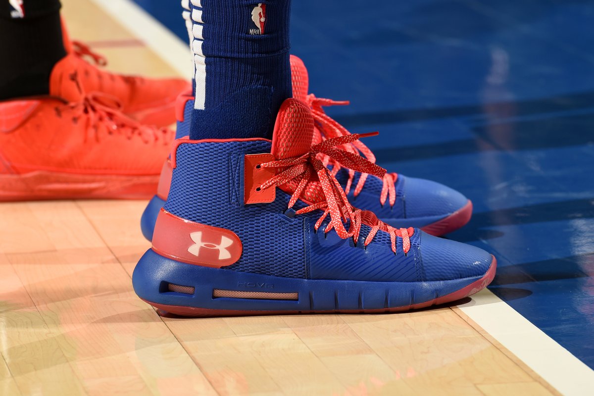 今日常规赛上脚球鞋一览:欧文上脚Kyrie 5