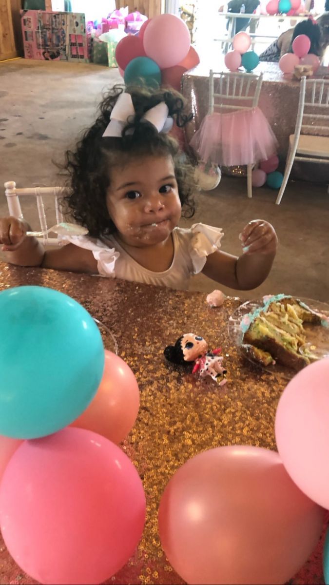 [流言板]生日快乐!乔治与大女儿一同提前庆生,参加生日派对