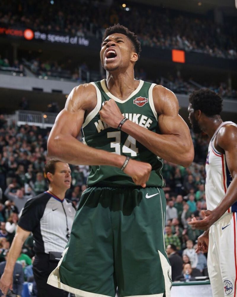 [流言板]美媒展示字母哥新秀时期至今体型演变过程图集