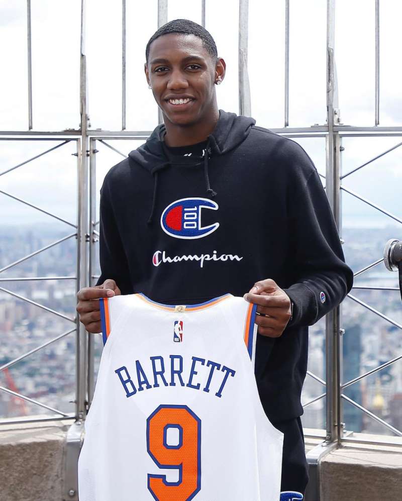 nba官方发布热门新秀定妆照威廉森莫兰特帅气亮相