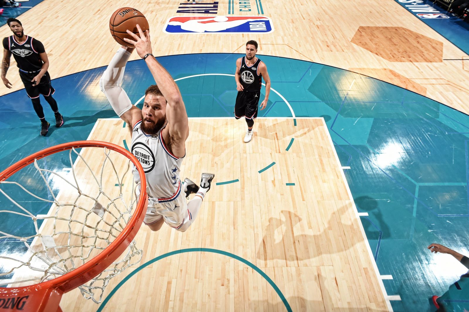 暴力美學！活塞發布格里芬扣籃照慶祝NBA扣籃周 運動 第3張