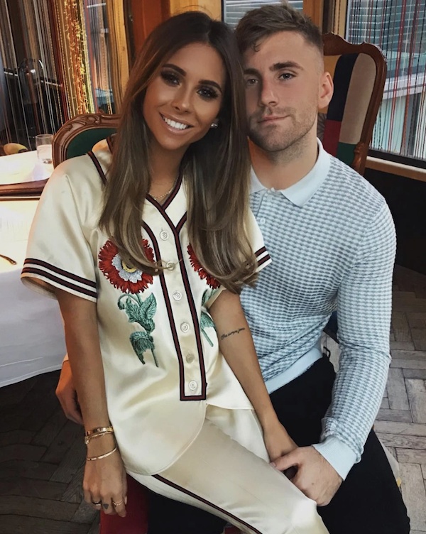 [流言板]马上升级!卢克-肖女友怀孕9个月,即将迎来小生命