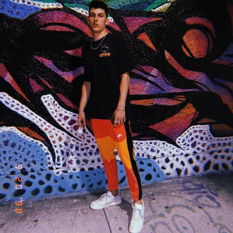 [流言板]迈阿密靓仔!泰勒-希罗社媒晒出自己一组帅照