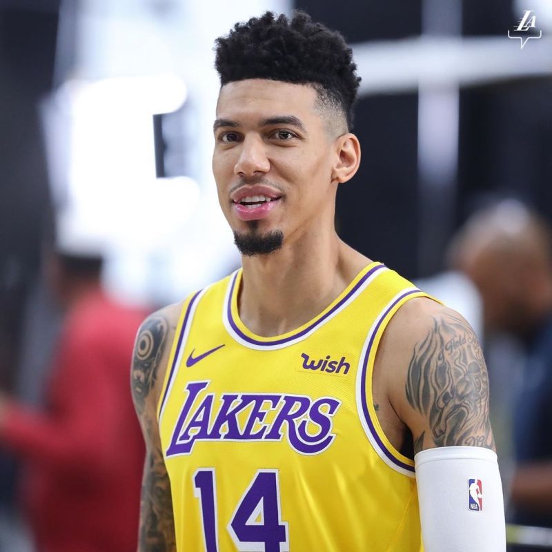 [流言板]丹尼-格林晒出湖人定妆照,詹姆斯点赞