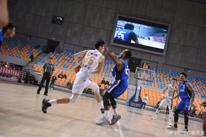 李京龍15分，廣廈男籃熱身賽戰(zhàn)勝美國(guó)西部野狼隊(duì)