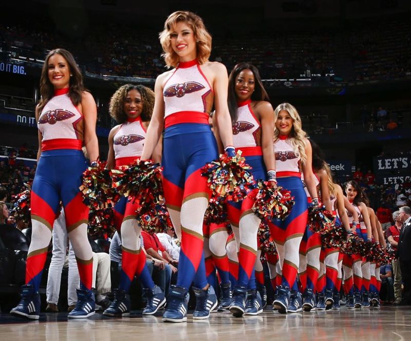 [流言板]今日拉拉队图集:美女如云堪称视觉盛宴