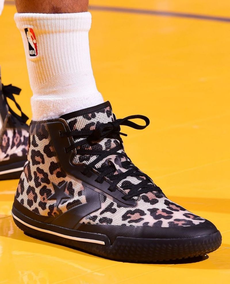 凯利-乌布雷:converse all star pro bb