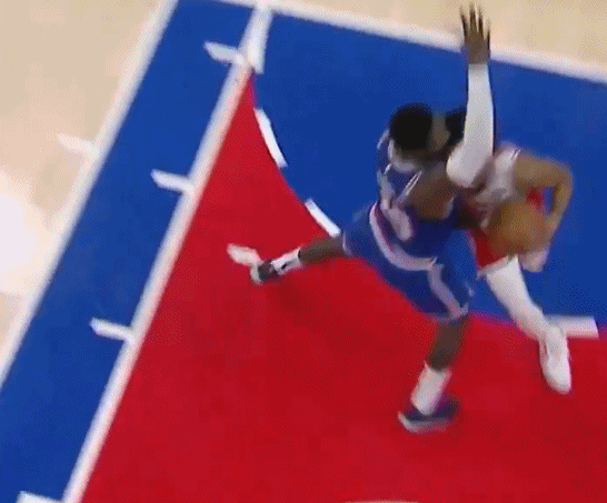 【影片】為擺爛拼了?尼克小將補扣自家籃筐,這烏龍球隊友都看呆了!-黑特籃球-NBA新聞影音圖片分享社區