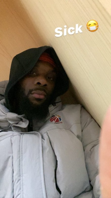 遭遇流感侵袭无法出战,史蒂芬森晒照:生病中