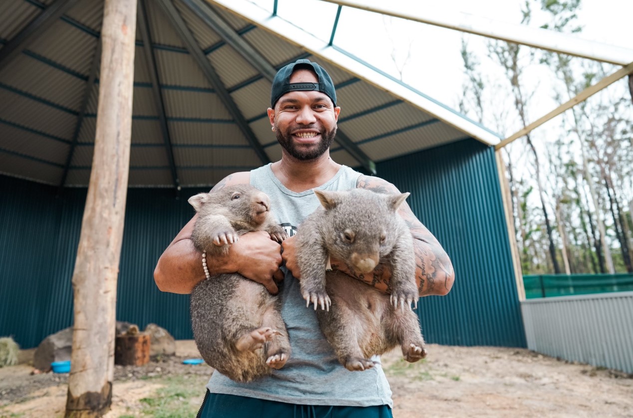 米爾斯介紹此前幫助建造的動物避難所：願動物早日回歸野外 運動 第5張