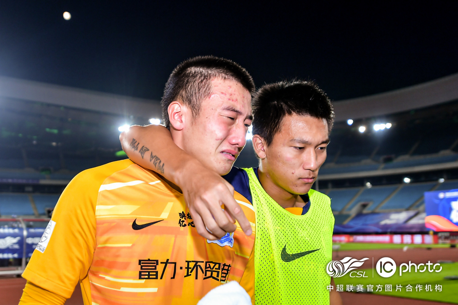 韩佳奇：老外觉得中国人不适合踢足球；未来希望再留洋
