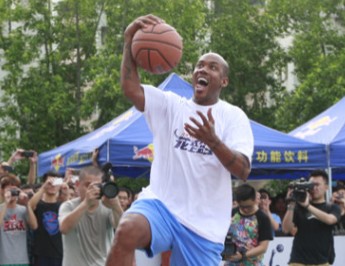 马布里:花式篮球比传统篮球更需团队意识_虎扑