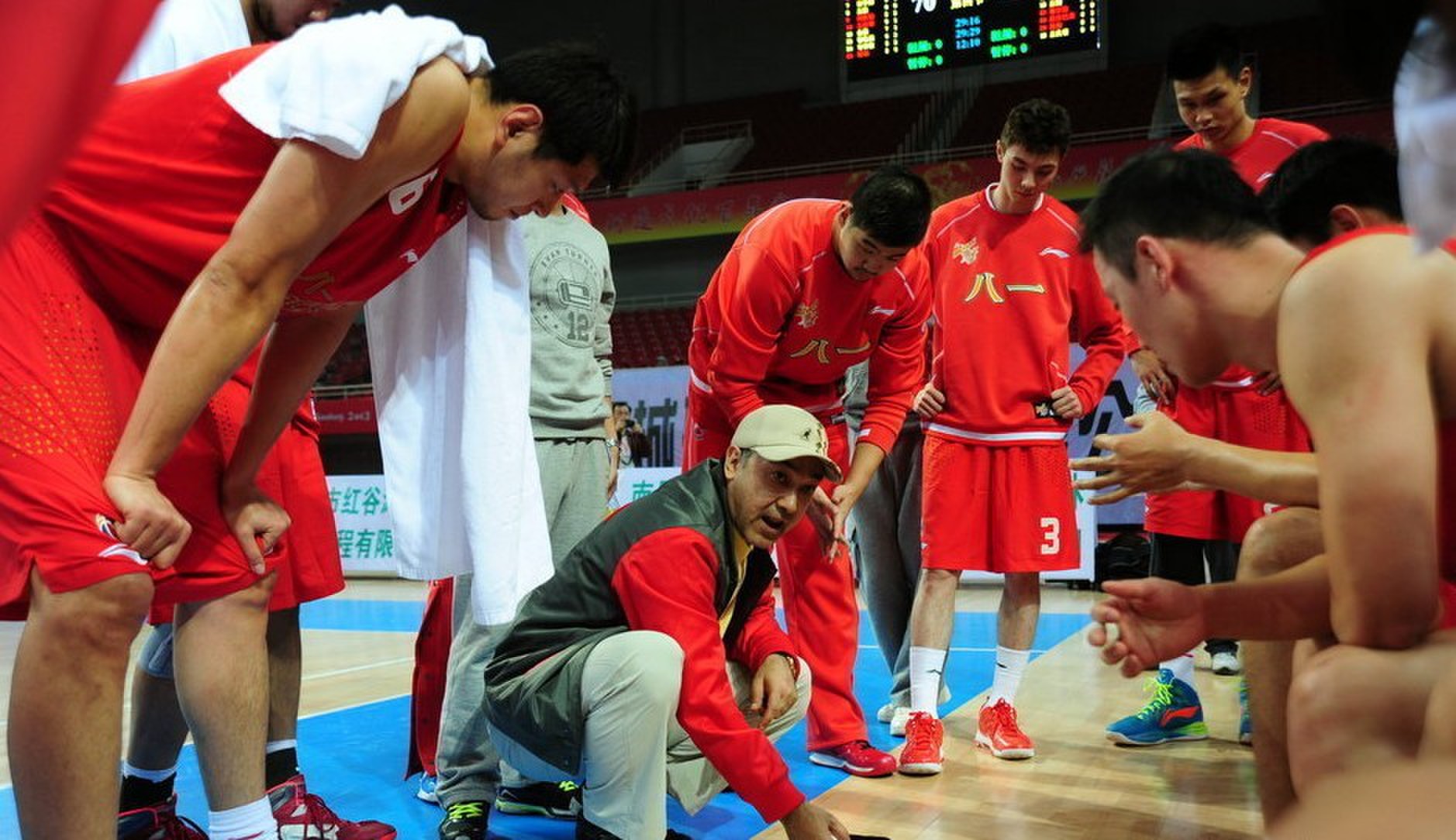 阿的江:中国篮球水平下滑,职业化后未提高_虎