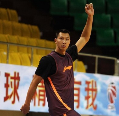 广东男篮转战深圳主场,阿联回家忙搜罗球票_虎