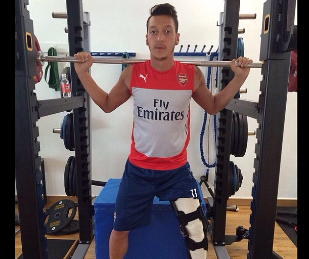 利好!厄齐尔回归健身房开始康复训练_虎扑国际