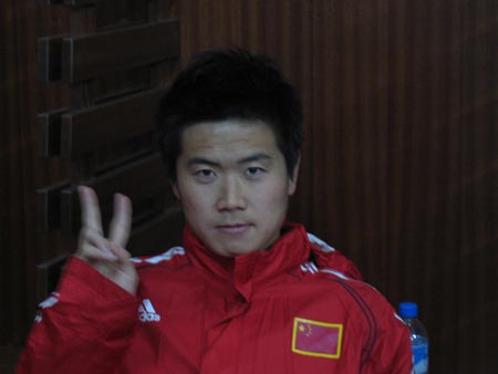 肇俊哲模仿梅西负角度进球:这都不是事_虎扑中