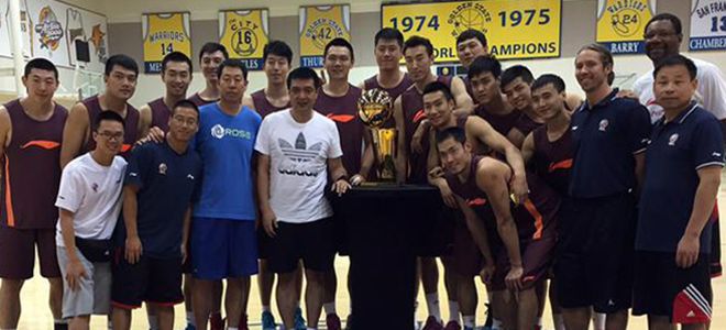 北京男篮训练之余关注NBA西决_虎扑CBA新闻