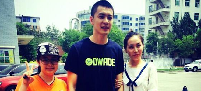 杨鸣应邀参加沈阳七中毕业典礼_虎扑CBA新闻