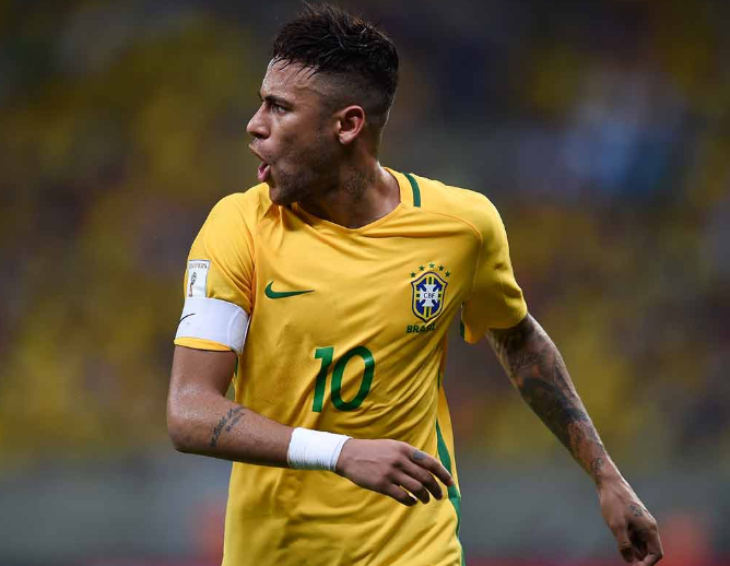 巴西vs巴拉圭首发:内马尔重新佩戴队长袖标