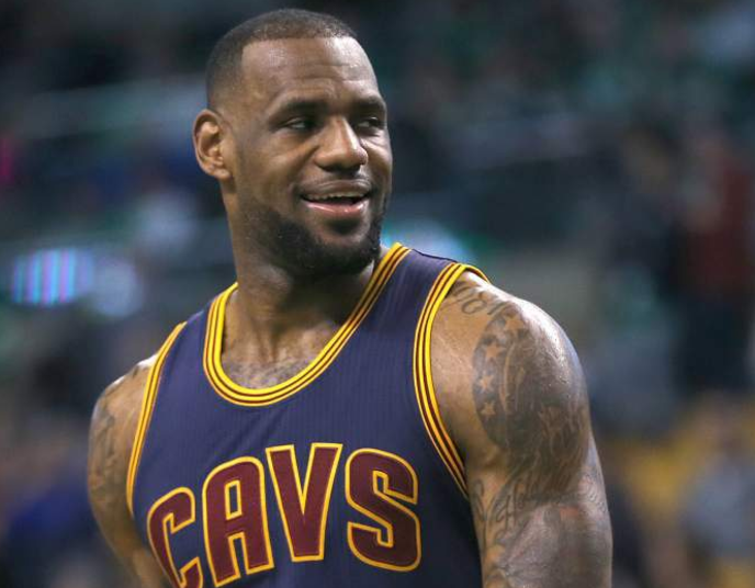 詹姆斯季后赛盖帽数达到200个_虎扑NBA新闻