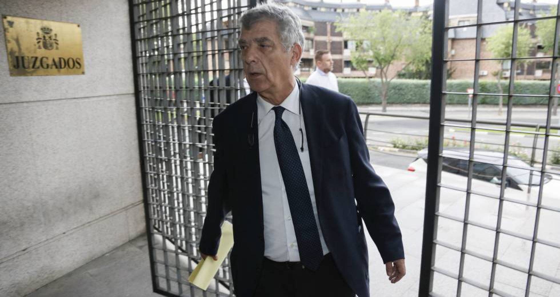 突发:西班牙足协主席比拉尔与其儿子在反腐行