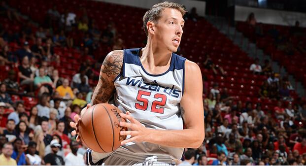 官方:凯尔特人签下德国中锋丹尼尔-泰斯