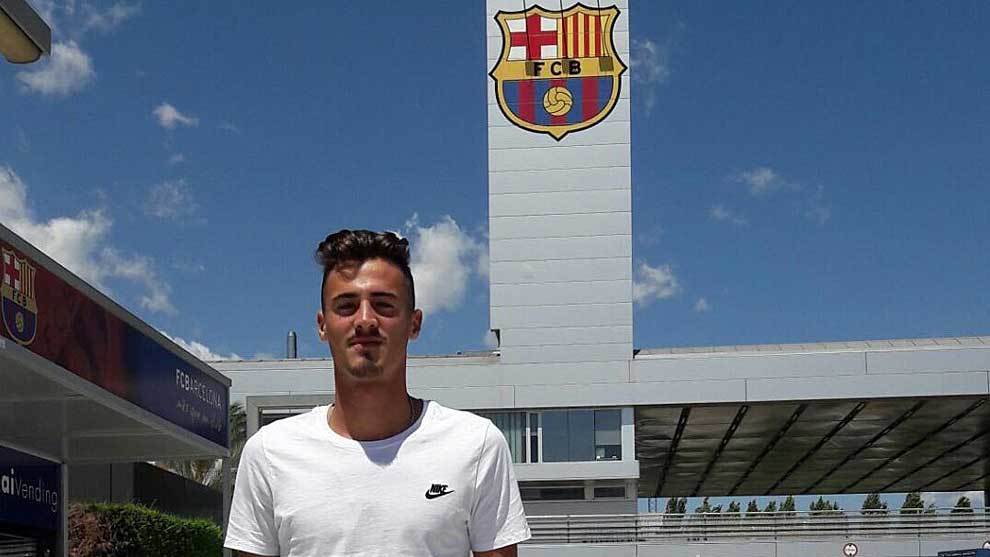 官方:巴萨签下比利亚雷亚尔19岁后卫特拉帕加