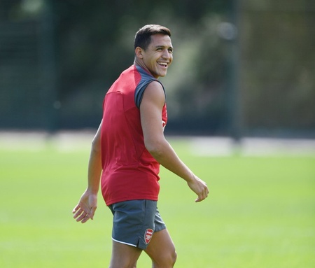 [流言板]大腿归来!桑切斯回归阿森纳训练营