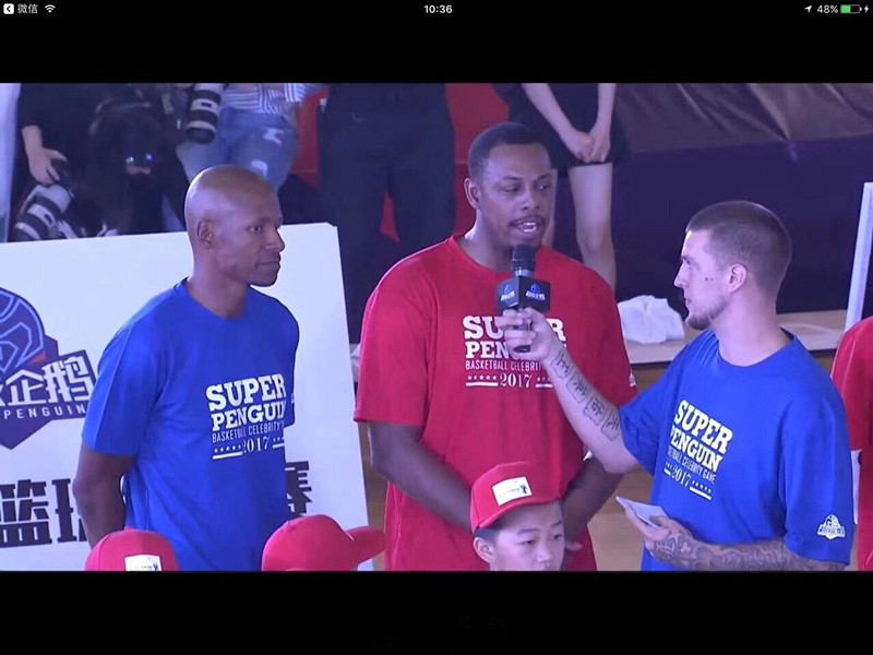 一笑泯恩仇!皮尔斯中国行拥抱雷-阿伦_虎扑NB