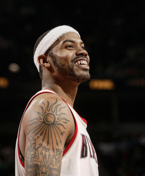 开拓者官方祝贺拉希德-华莱士43岁生日快乐_虎