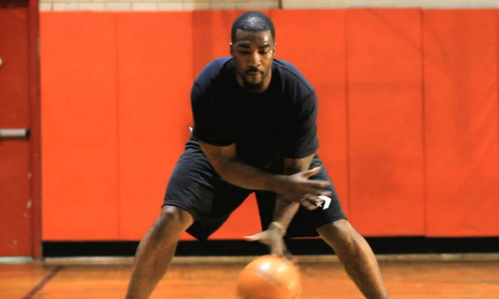 小牛和球员培养助教高德-山姆高德续约四年