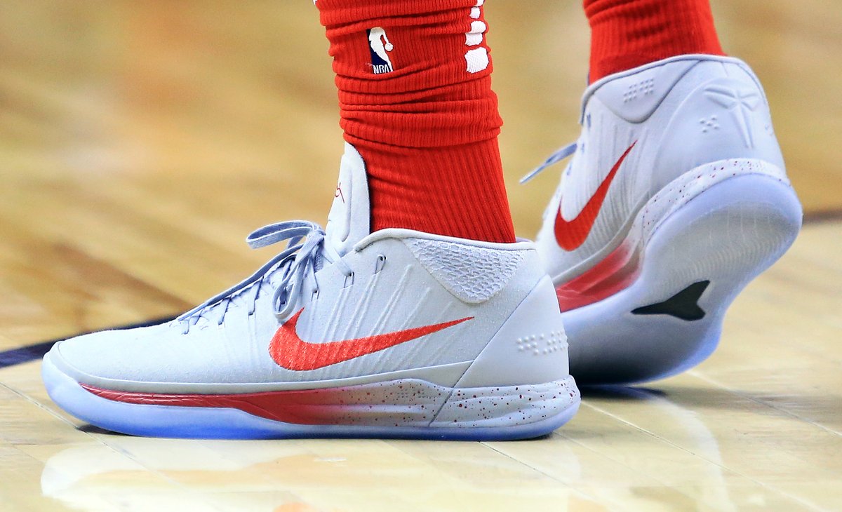 德罗赞和Nike达成了一份多年续约合同 - NBA新