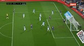 GIF：迪涅左路传中，德乌洛费乌收获回归巴萨后首球
