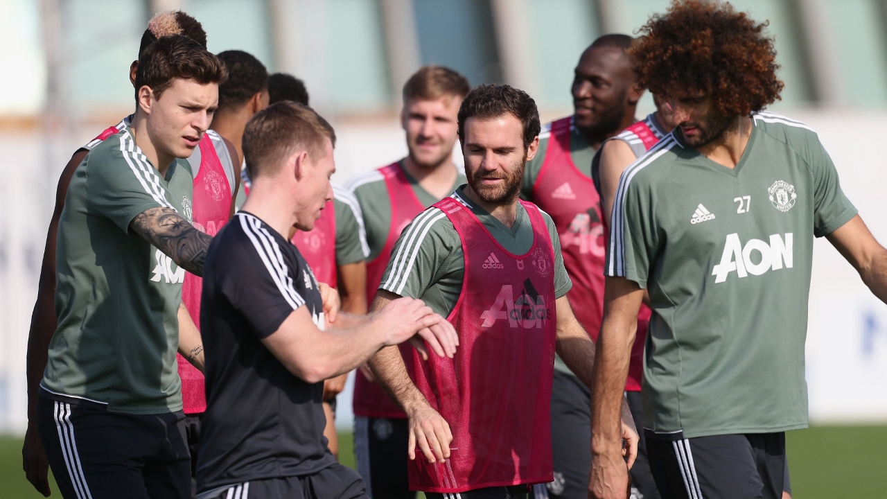 穆帅：本周日是球员的假期，他们可以和家人团聚