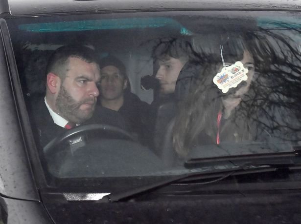 大腿来了！桑切斯抵达卡灵顿训练基地