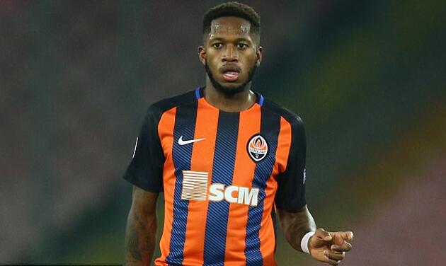 曼市晚报：德尔夫伤势不明朗，曼城考虑提前引进弗雷德