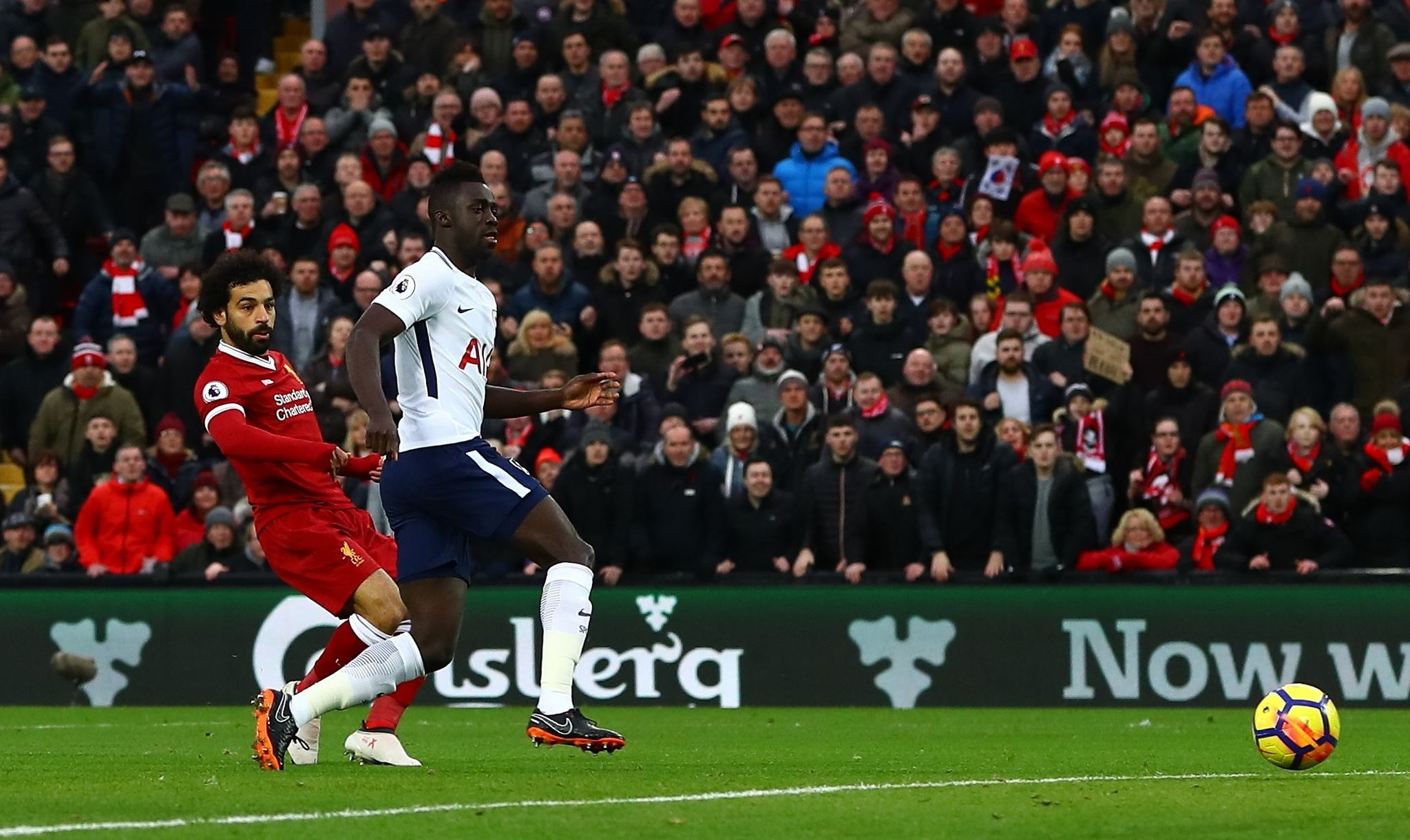 GIF：戴尔回传失误，萨拉赫单刀推射破门